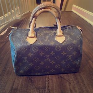 Louis Vuitton Speedy 25